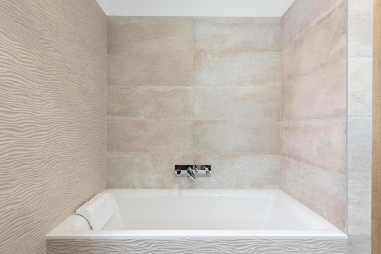 Luxury Apartment With A Balcony And A Terrace Praha Bagian luar foto